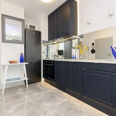 Hugo By Renters Appartamento