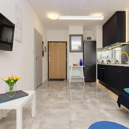 Hugo By Renters Apartman Varsó