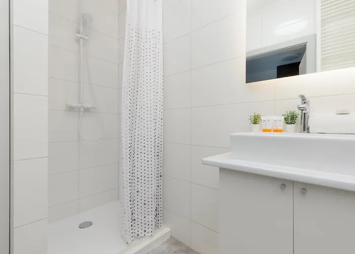 Appartamento Hugo By Renters *